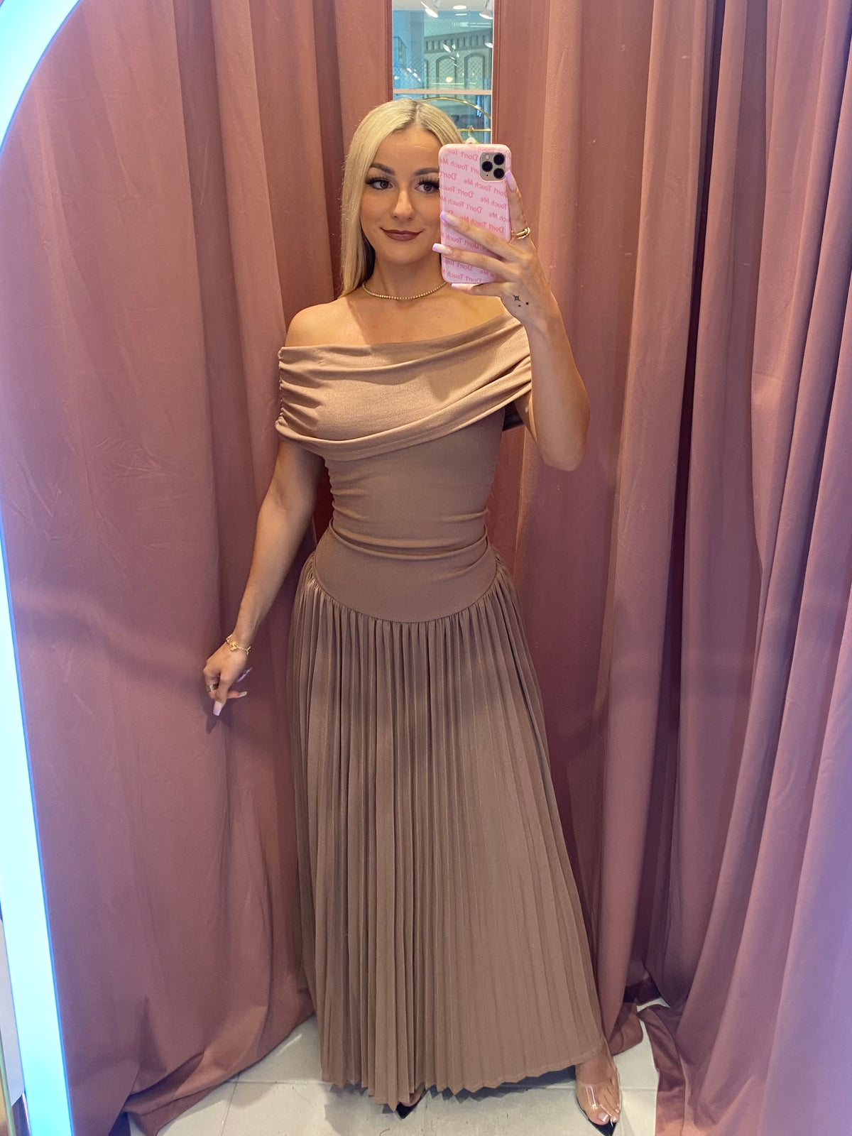 Farah Pleated Maxi