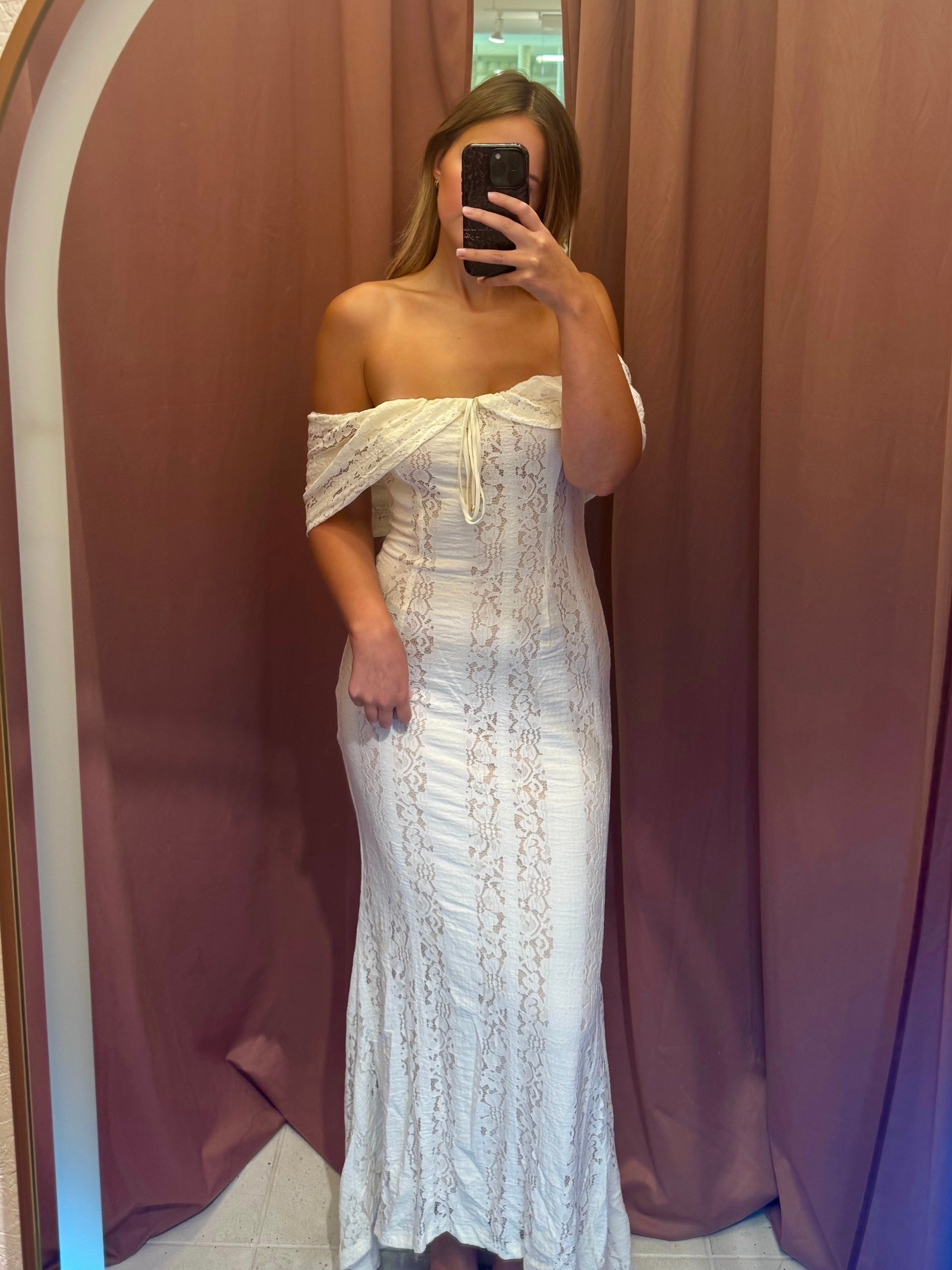 Judith Lace Maxi Ivory